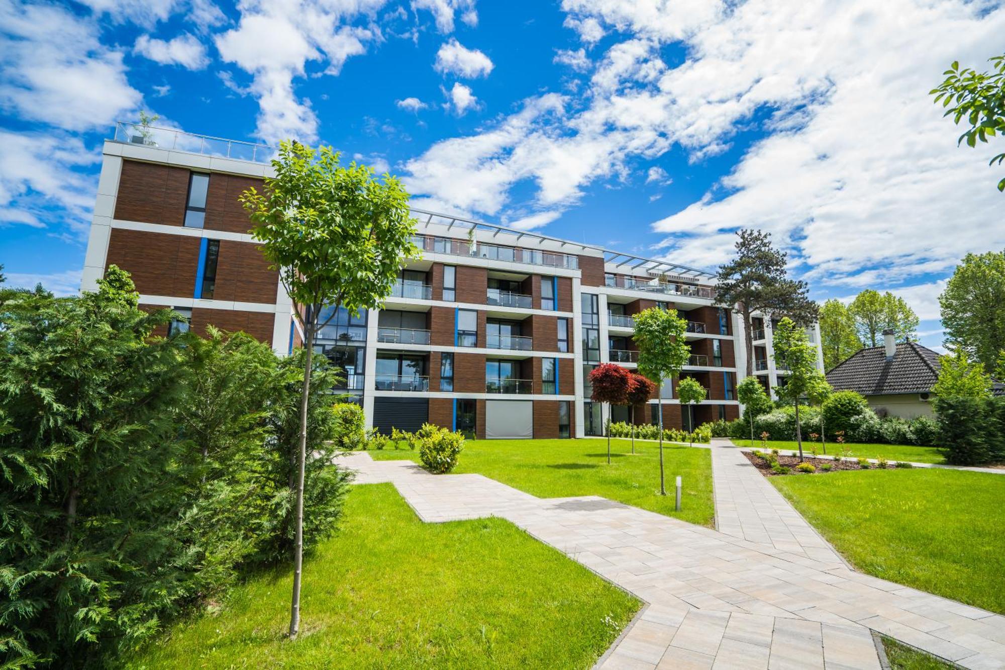 Mf Port Azur Wellness Apartments Шиофок Экстерьер фото