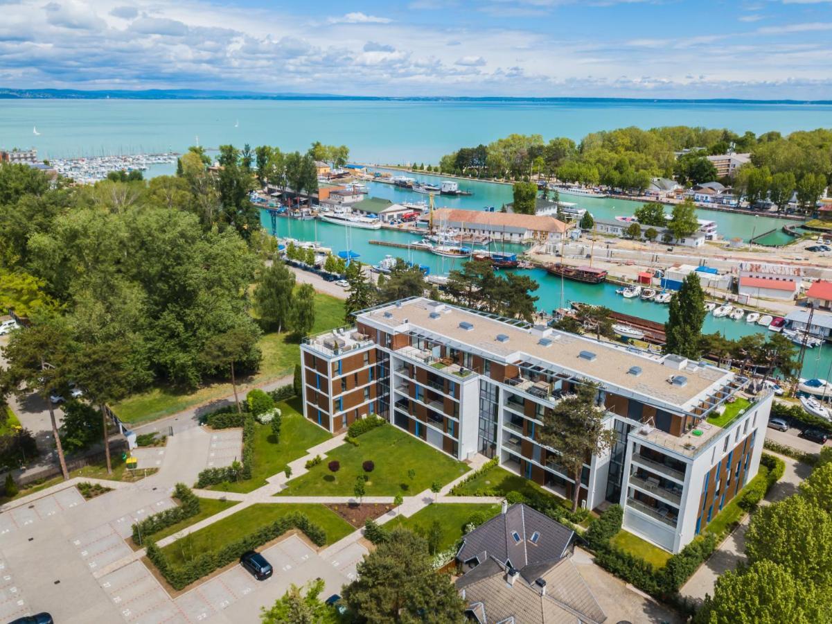 Mf Port Azur Wellness Apartments Шиофок Экстерьер фото