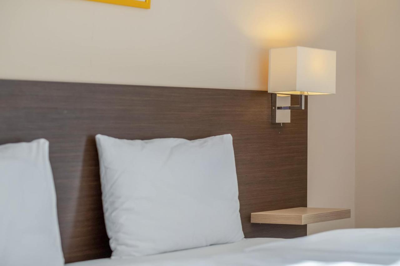Mf Port Azur Wellness Apartments Шиофок Экстерьер фото