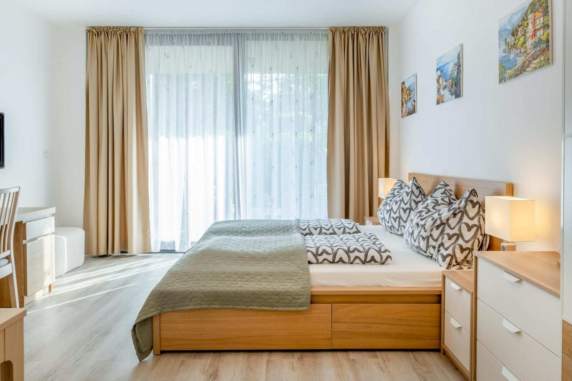 Mf Port Azur Wellness Apartments Шиофок Экстерьер фото