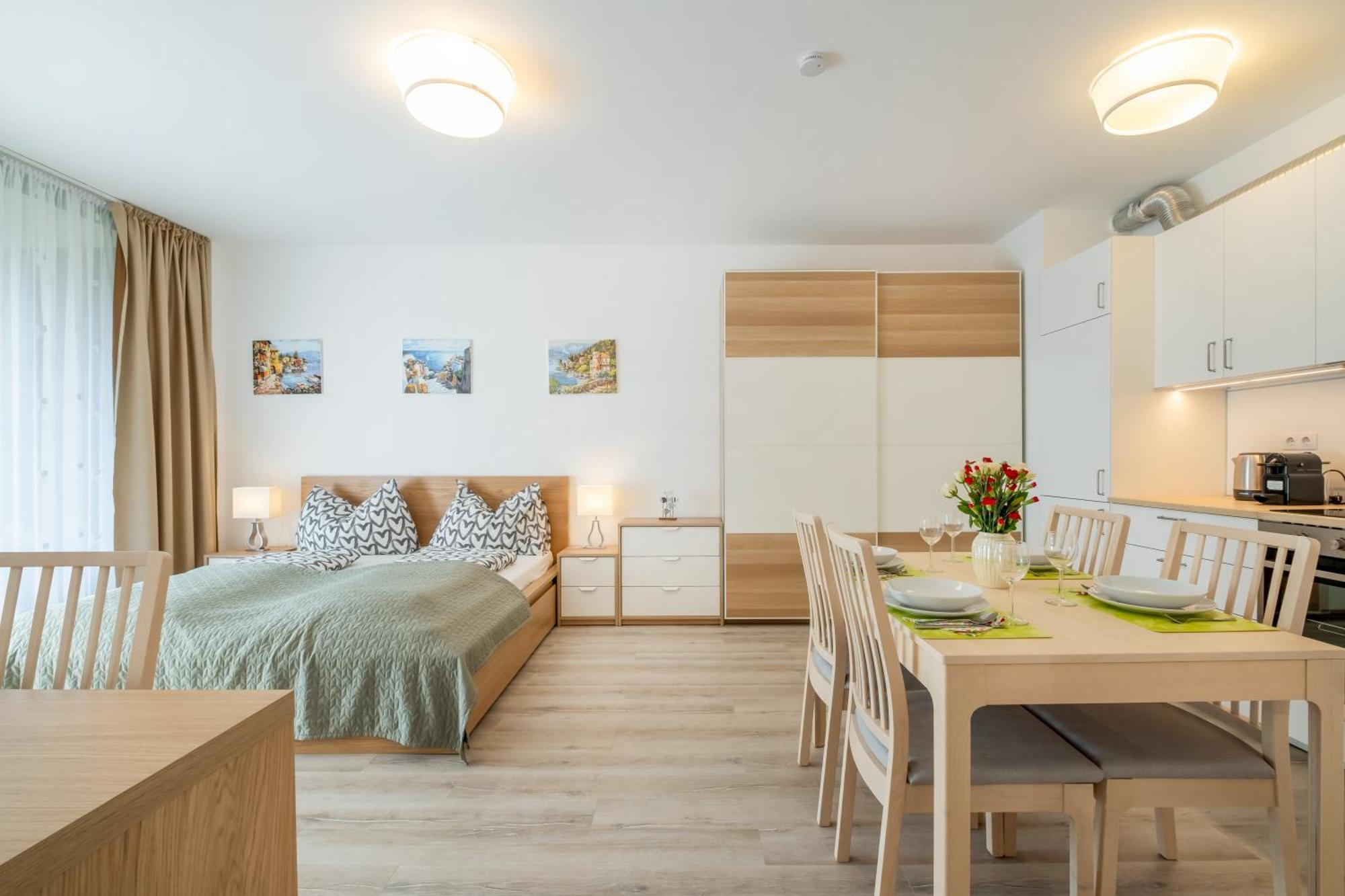 Mf Port Azur Wellness Apartments Шиофок Экстерьер фото